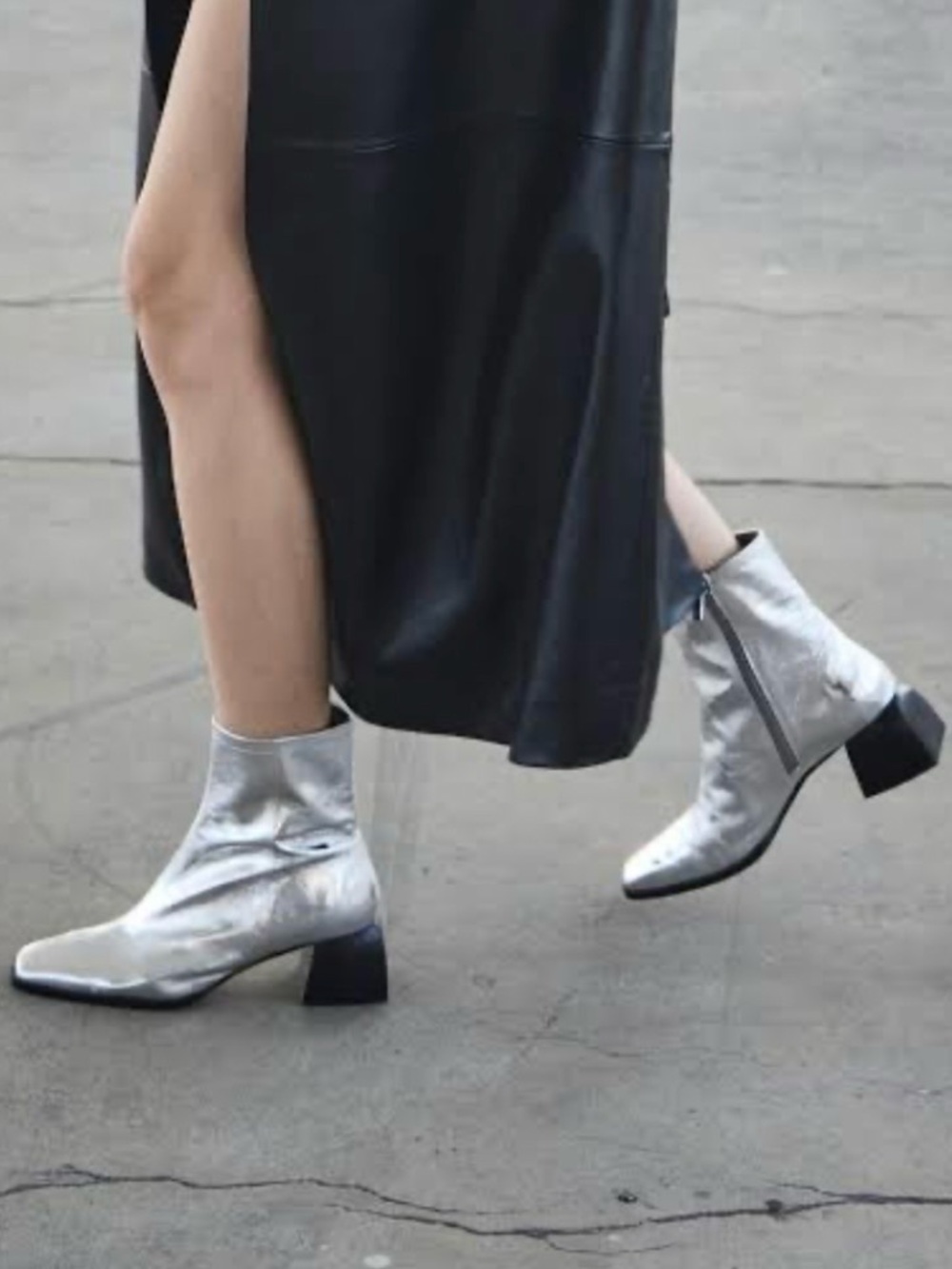 NWT Linea Paolo Metallic Silver Leather Square Toe Ankle Booties With Block Heel